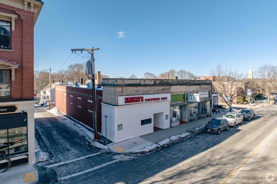 367 Main St, Stoneham, MA à vendre - Photo principale – Image 1 sur 4