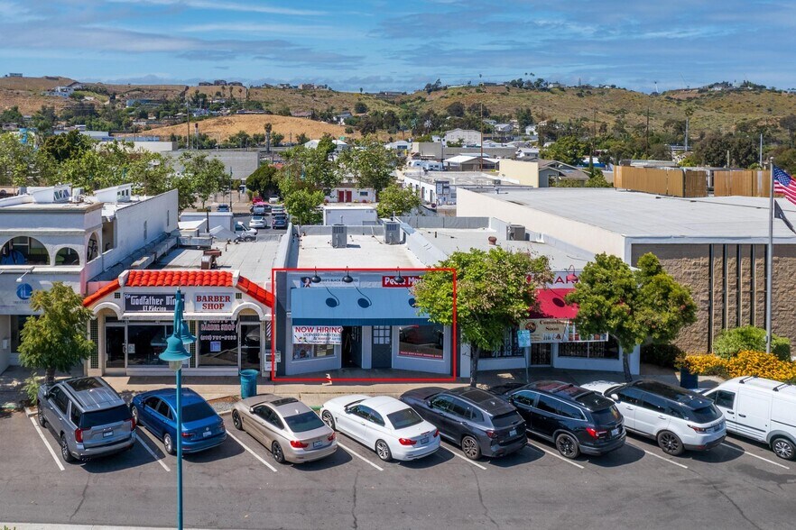 7918 Broadway, Lemon Grove, CA à vendre - Photo de l’immeuble – Image 1 sur 17