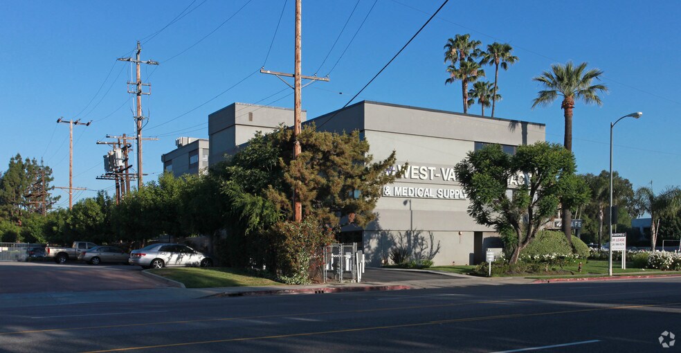 5353-5363 Balboa Blvd, Encino, CA à louer - Photo de l’immeuble – Image 3 sur 9