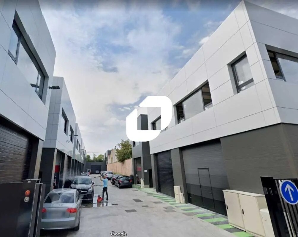 Industriel/Logistique dans Romainville à louer Photo de l’immeuble– Image 1 sur 6