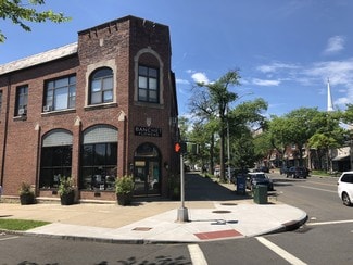 Plus de détails pour 26-40 E Putnam Ave, Greenwich, CT - Bureau à louer