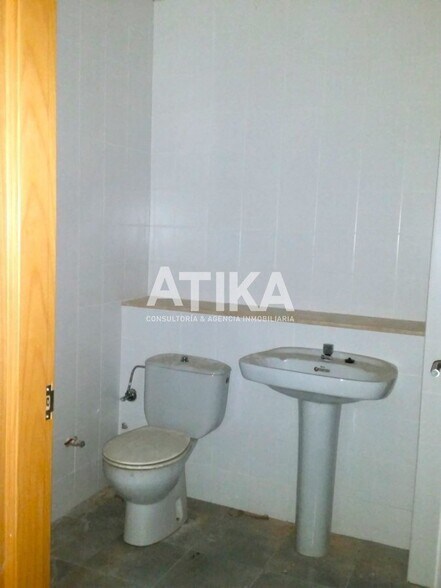 Local commercial dans Ontinyent à louer - Photo de l’immeuble – Image 2 sur 2