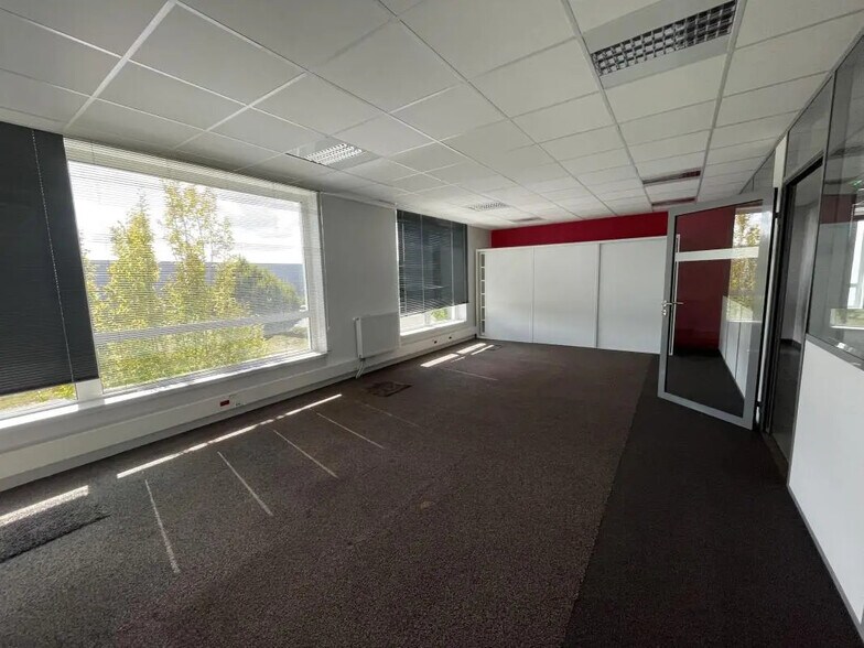 Bureau dans Évreux à louer - Photo de l’immeuble – Image 2 sur 4