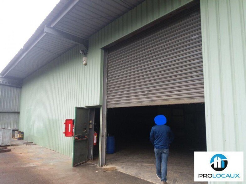 Industriel/Logistique dans Veurey-Voroize à louer - Photo principale – Image 2 sur 5