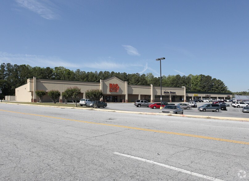 6851 Shannon Pky, Union City, GA à louer - Photo principale – Image 2 sur 5