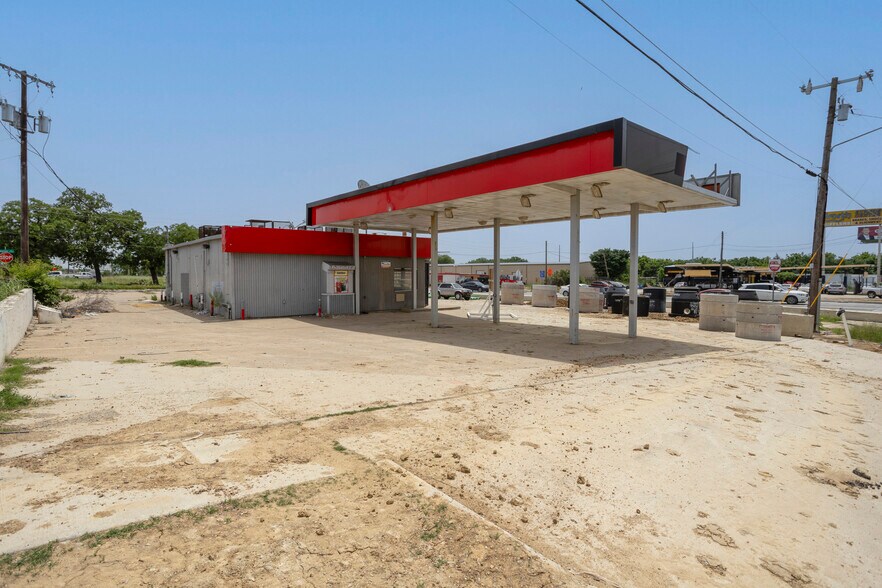 6101 E Rosedale St, Fort Worth, TX à louer - Photo de l’immeuble – Image 3 sur 7
