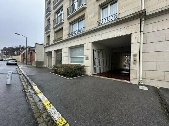 Plus de détails pour Bureau à louer