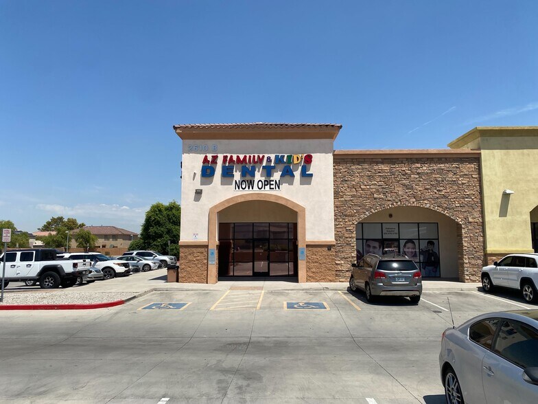 2610 W Baseline Rd, Phoenix, AZ à louer - Photo de l’immeuble – Image 2 sur 4