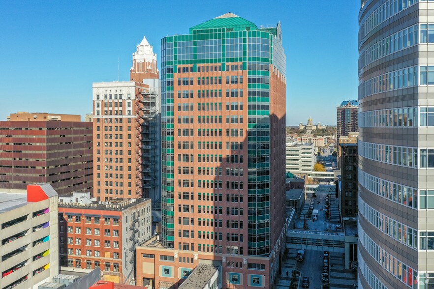 699 Walnut St, Des Moines, IA à louer - Aérien – Image 2 sur 4