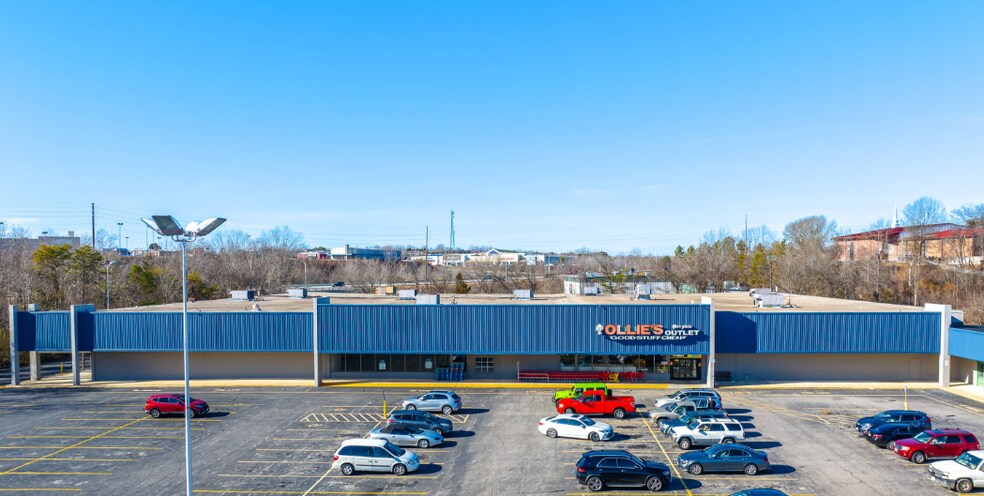 101 Piney Forest Rd, Danville, VA à louer - Photo de l’immeuble – Image 2 sur 6