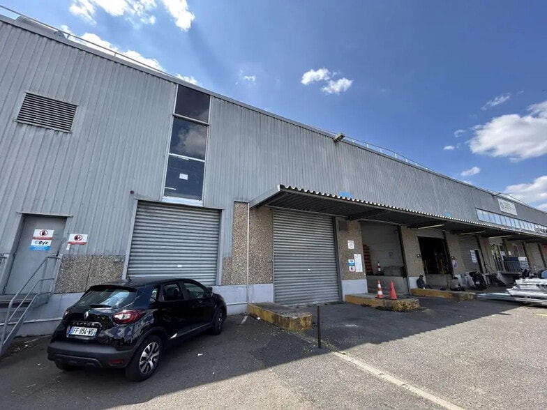 Bureau dans Nanterre à louer - Photo de l’immeuble – Image 3 sur 15