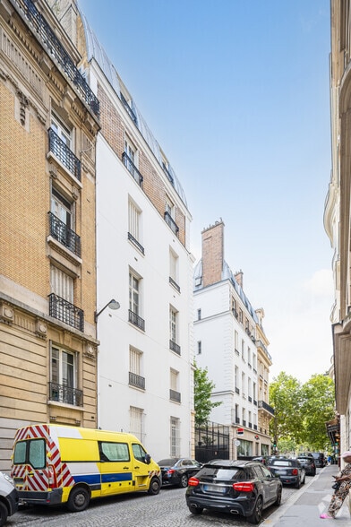 72 Avenue Victor Hugo, Paris à louer - Photo de l’immeuble – Image 3 sur 22