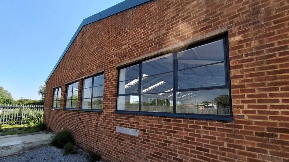 Goodridge Ave, Gloucester à louer - Photo de l’immeuble – Image 2 sur 5
