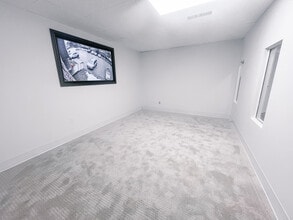 743 Wellington Rd, London, ON à louer Photo intérieure– Image 1 sur 4