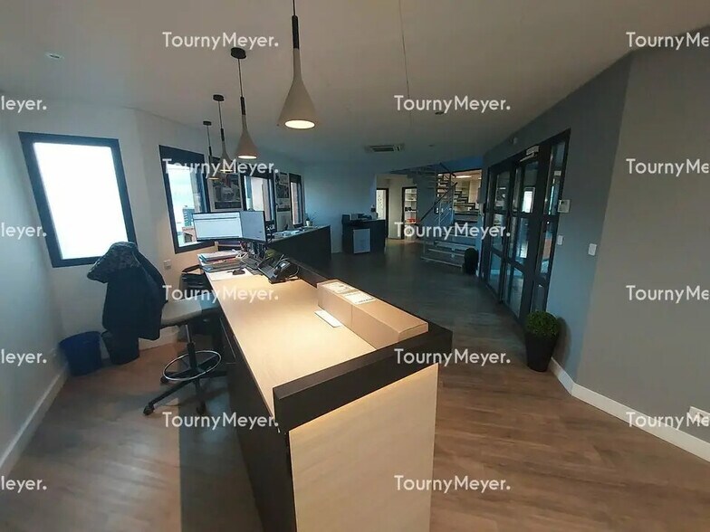 Bureau dans Treillières à vendre - Photo de l’immeuble – Image 2 sur 5