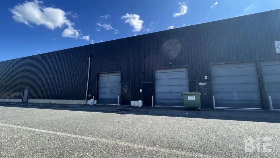 Local d’activités dans Mérignac à louer - Photo de l’immeuble – Image 2 sur 4