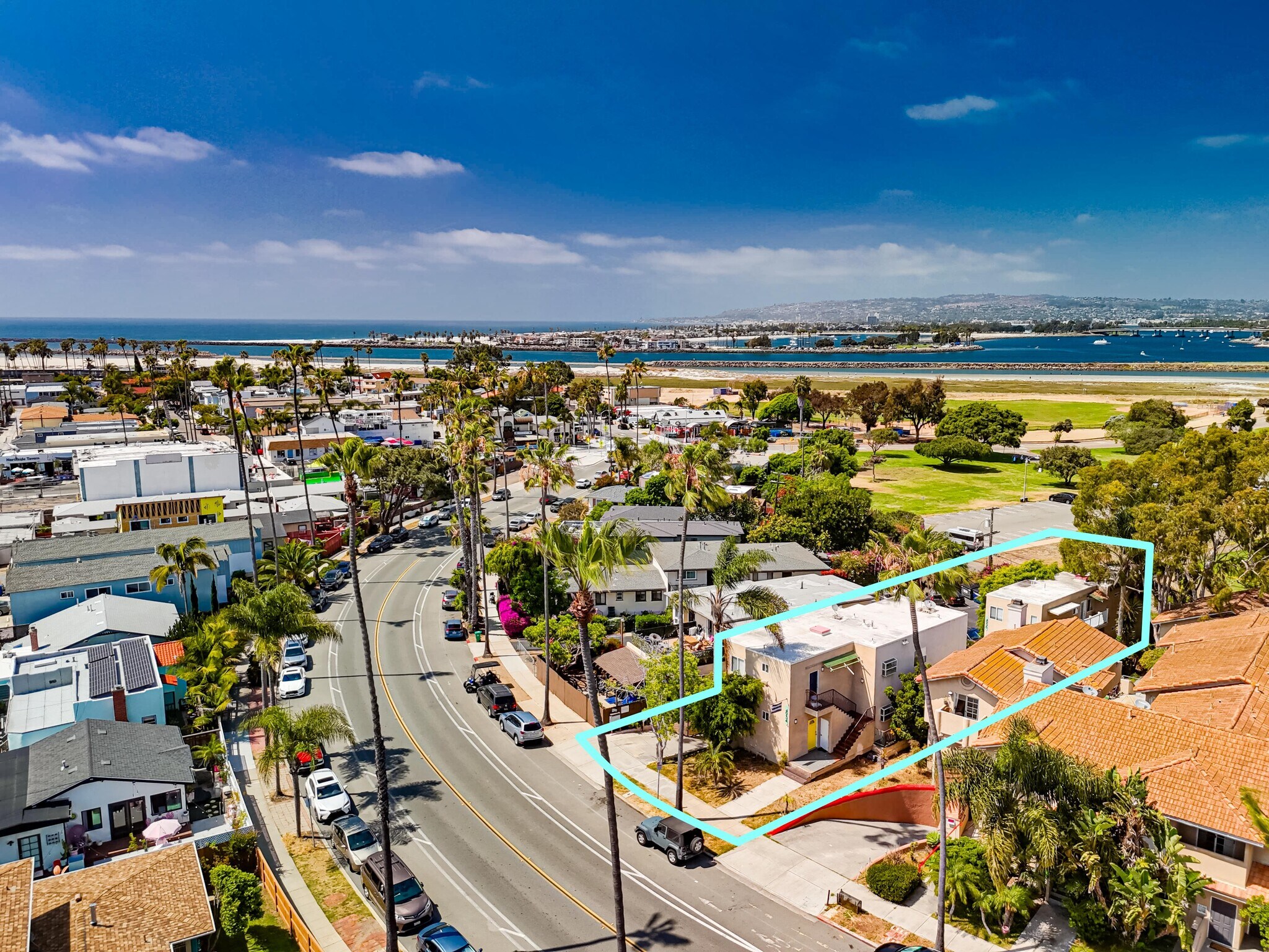4934-4936 W Point Loma Blvd, San Diego, CA à vendre Photo de l’immeuble– Image 1 sur 13