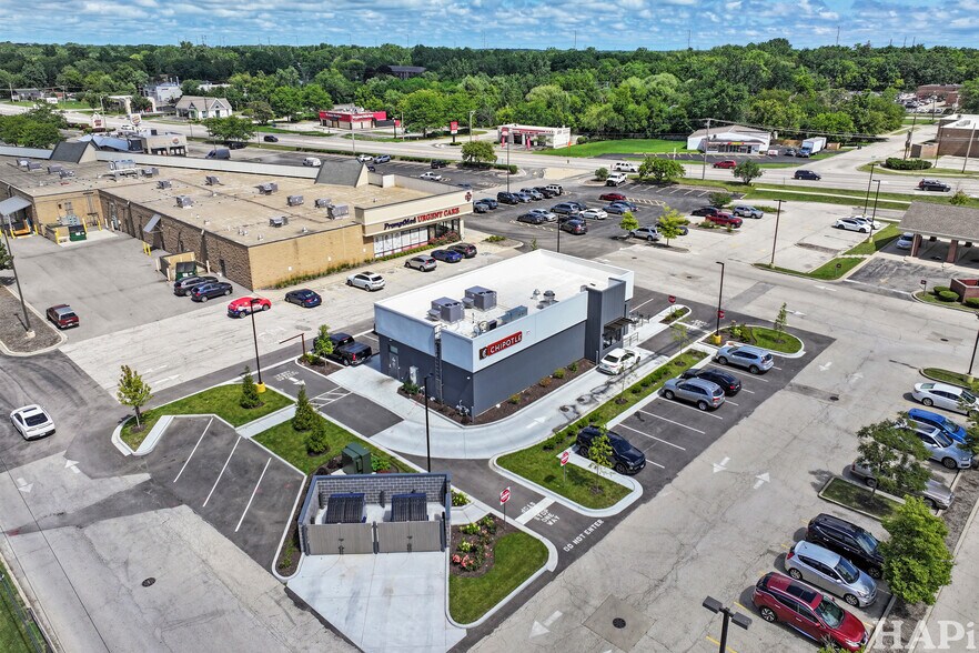 710 N Green Bay Rd, Waukegan, IL à vendre - Photo de l’immeuble – Image 3 sur 12