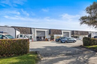 283-299 Harbor Way, South San Francisco, CA à louer Photo de l’immeuble– Image 1 sur 32