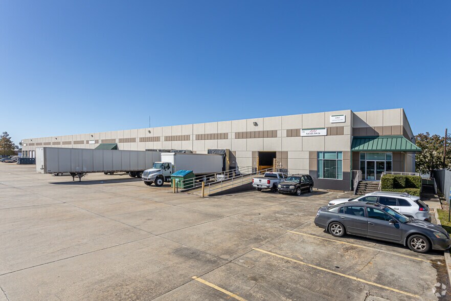 11965 Lakeland Park Blvd, Baton Rouge, LA à louer - Photo de l’immeuble – Image 3 sur 4