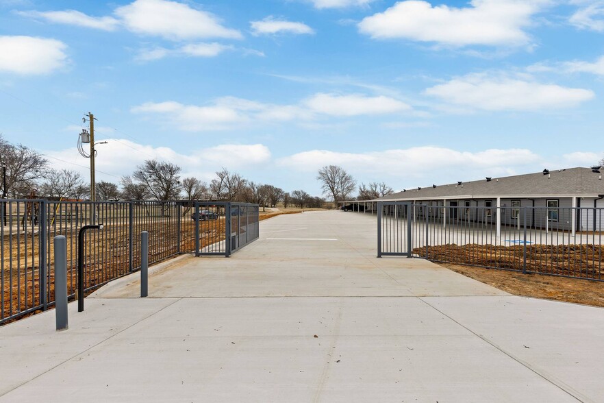 8092 County Road 604, Alvarado, TX à vendre - Photo de l’immeuble – Image 3 sur 21