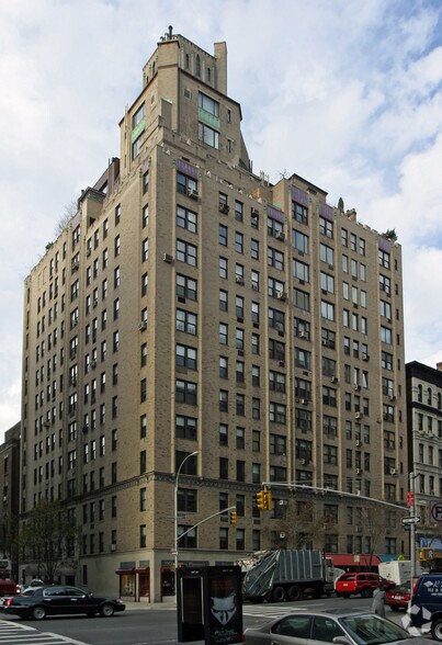 21 E 90th St, New York, NY à vendre - Photo de l’immeuble – Image 2 sur 14