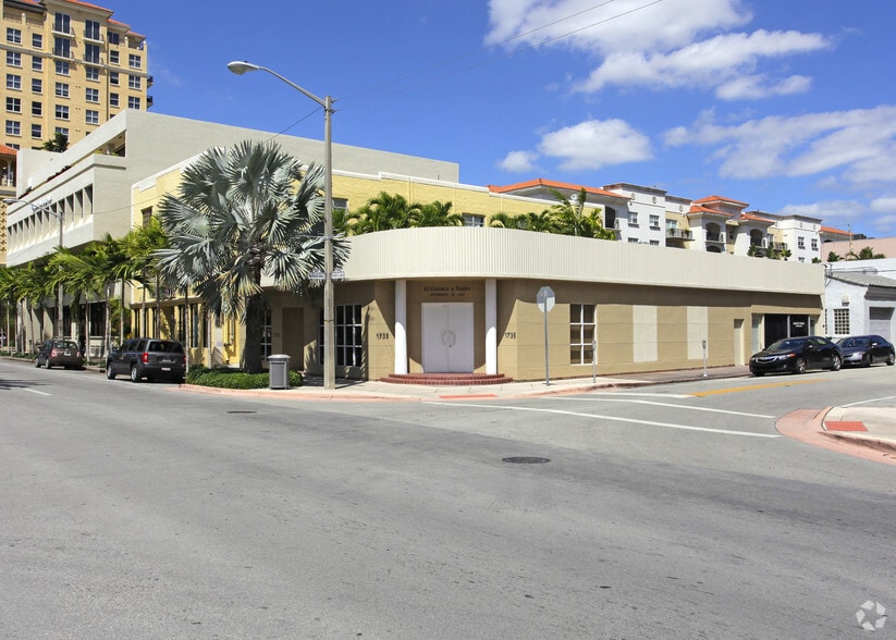 183 Madeira Ave, Coral Gables, FL à louer - Photo principale – Image 1 sur 7