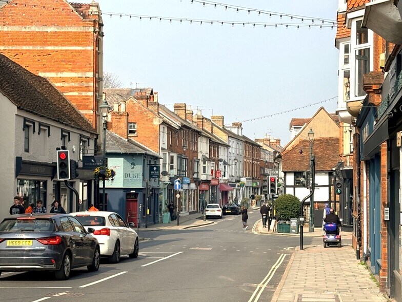 7 Reading Rd, Henley On Thames à louer - Photo de l’immeuble – Image 2 sur 2