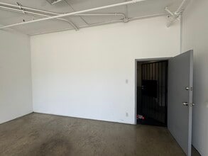 719 S Los Angeles St, Los Angeles, CA à louer Photo intérieure– Image 2 sur 4