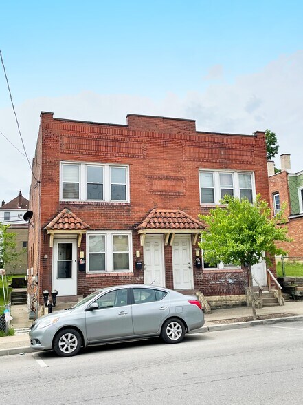 629 Broadway Ave, McKees Rocks, PA à vendre - Photo principale – Image 1 sur 1