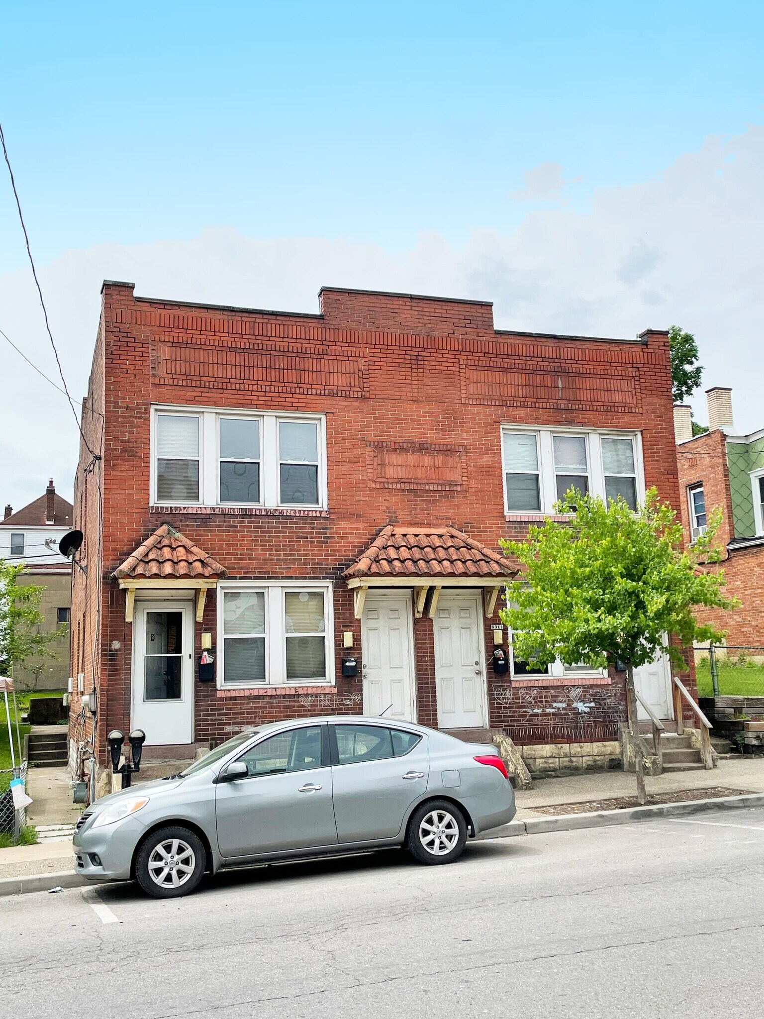 629 Broadway Ave, McKees Rocks, PA à vendre Photo principale– Image 1 sur 2