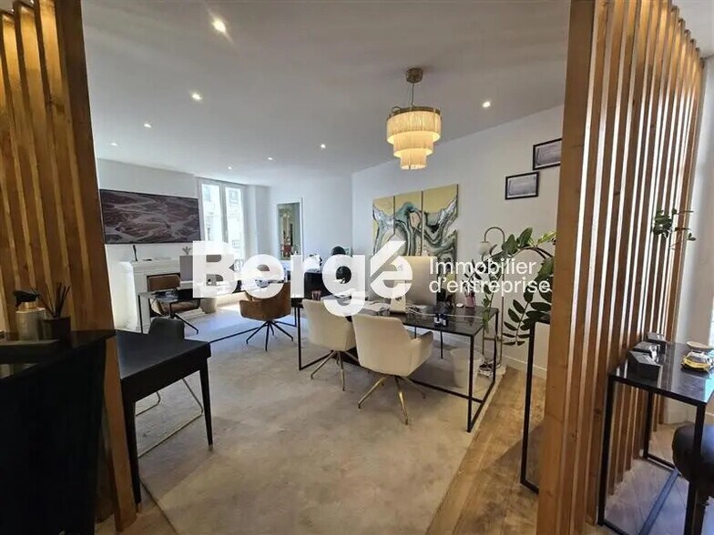 Bureau dans Cannes à louer - Photo de l’immeuble – Image 2 sur 6