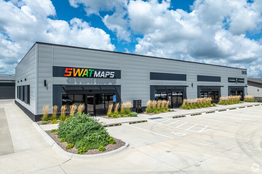 3800 SE Beisser Dr, Grimes, IA à louer - Photo de l’immeuble – Image 2 sur 9