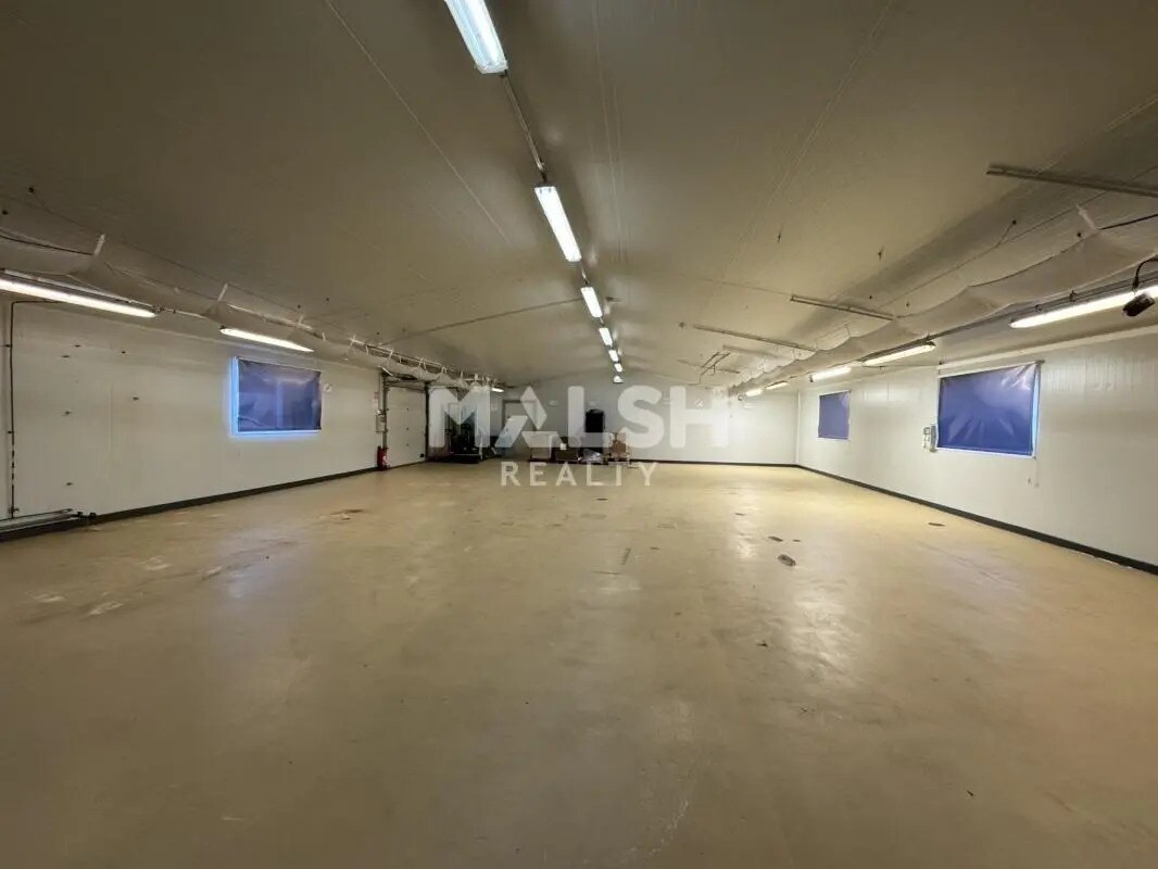 Industriel/Logistique dans Le Chambon-Feugerolles à vendre Photo principale– Image 1 sur 1