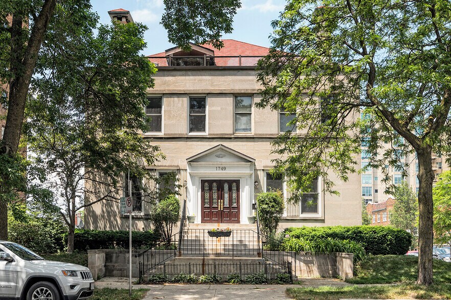 1749 N Prospect Ave, Milwaukee, WI à vendre - Photo de l’immeuble – Image 1 sur 14