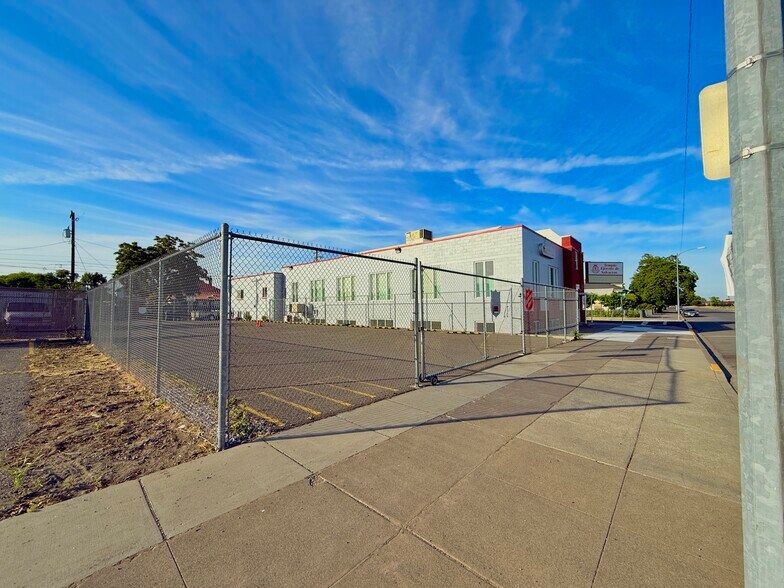303 W Clark St, Pasco, WA à vendre - Photo de l’immeuble – Image 3 sur 40