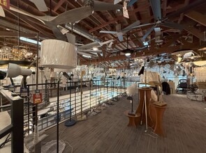 323 S La Brea Ave, Los Angeles, CA à louer Photo intérieure– Image 1 sur 2