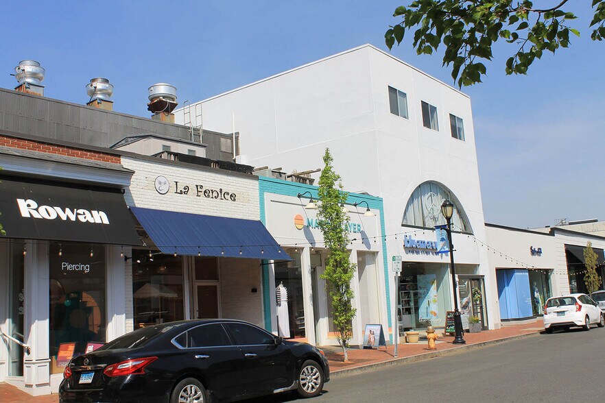 49 Main St, Westport, CT à louer - Photo de l’immeuble – Image 1 sur 4