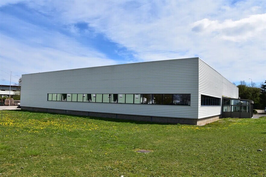 Industriel/Logistique dans Viriat à louer - Photo de l’immeuble – Image 2 sur 12