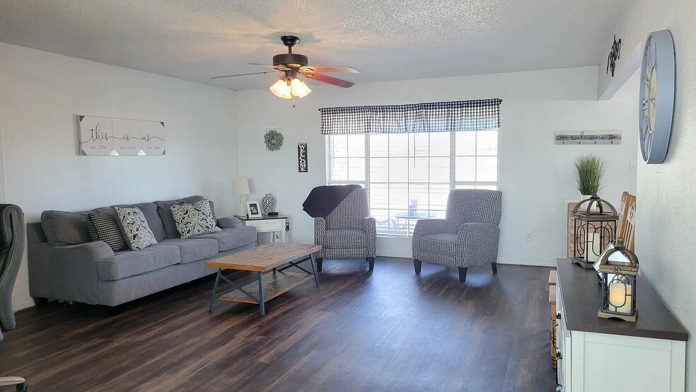 406 E FM 1585, Lubbock, TX à vendre - Photo intérieure – Image 3 sur 12