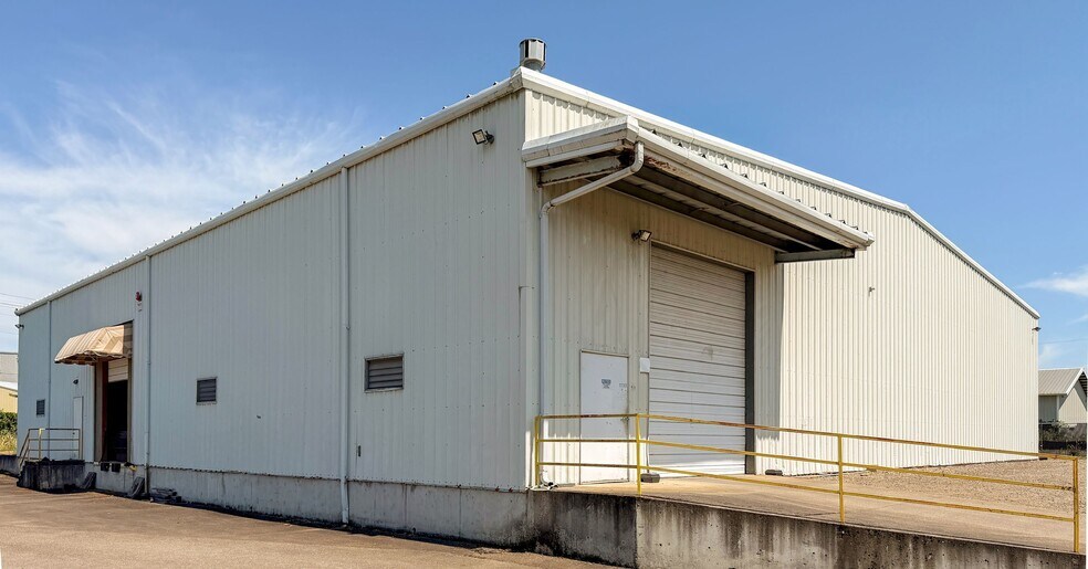 148 41st Ave SE, Albany, OR à louer - Photo de l’immeuble – Image 1 sur 4