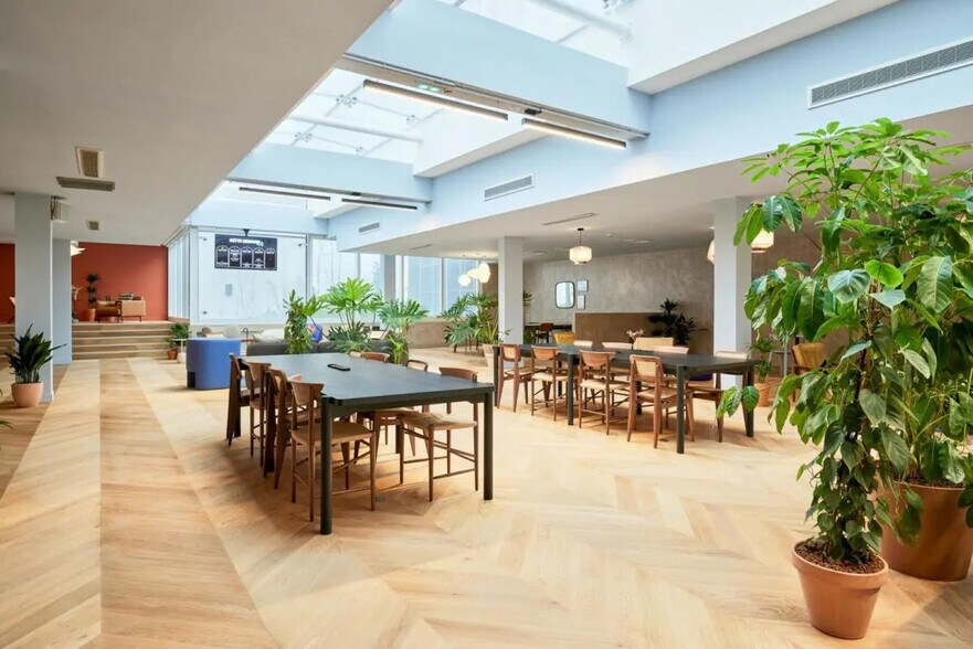 179 Avenue Charles De Gaulle, Neuilly-sur-Seine à louer - Photo de l’immeuble – Image 3 sur 6