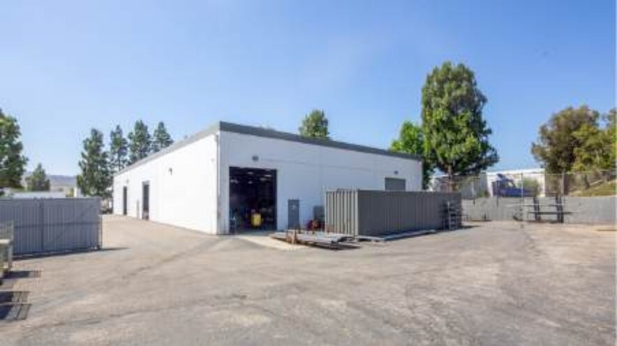 1901 Elise Cir, Corona, CA à louer - Photo de l’immeuble – Image 2 sur 5