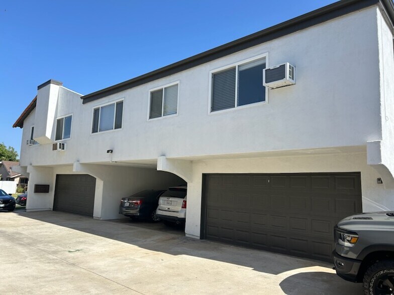 850 Kathleen St, Orange, CA à vendre - Photo de l’immeuble – Image 3 sur 14