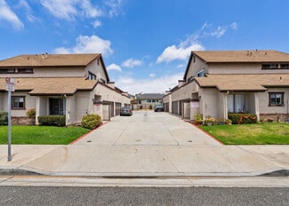 Plus de détails pour 18942-18962 Delaware St, Huntington Beach, CA - Logement à vendre