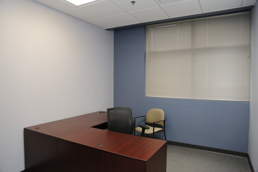 45 Professional Pl, Bridgeport, WV à louer - Photo intérieure – Image 3 sur 17