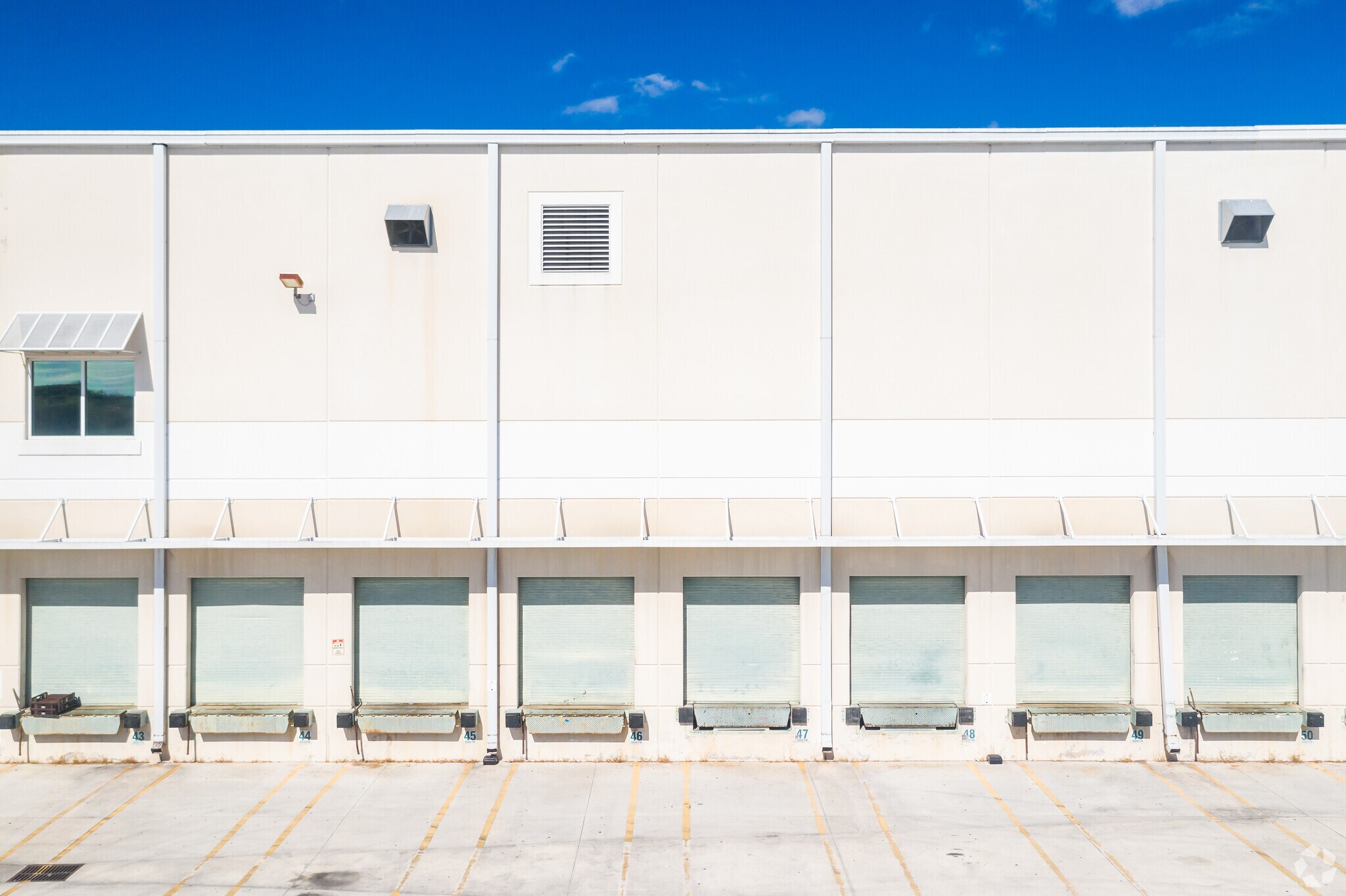 5480 W Hillsboro Blvd, Coconut Creek, FL à louer Photo de l’immeuble– Image 1 sur 10