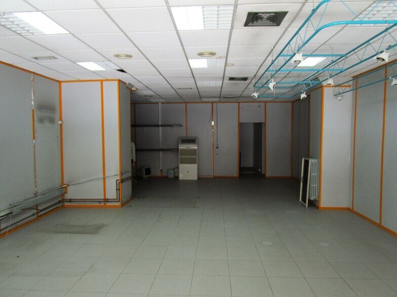 Local commercial dans Salamanca, Salamanca à vendre - Photo de l’immeuble – Image 2 sur 10