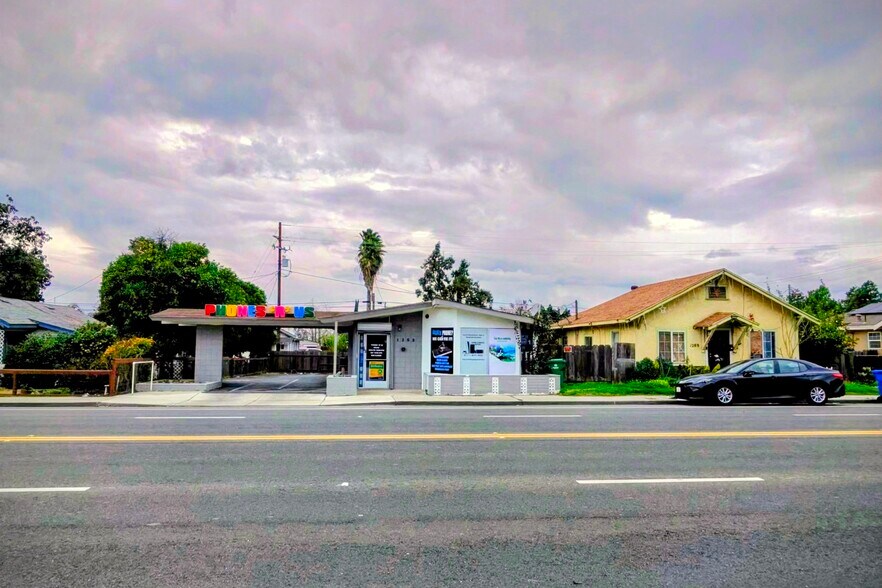 1253 N Winton Way, Atwater, CA à vendre - Photo de l’immeuble – Image 1 sur 7