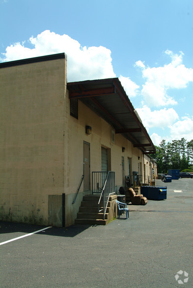 12906-12918 Old Stage Rd, Chester, VA à louer - Photo de l’immeuble – Image 3 sur 10